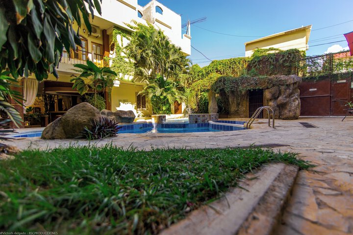 Pool 37 of 44