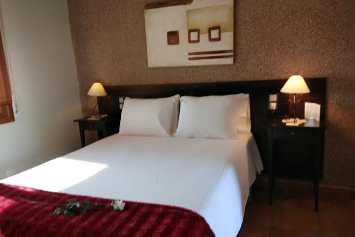 Room 2 of 39
