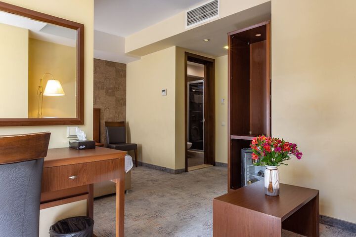 Room 19 of 52