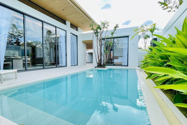 Pool 56 of 107