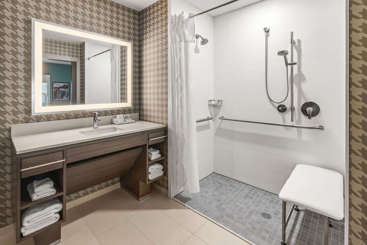 Bathroom shower
