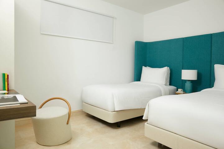 Room 60 of 152