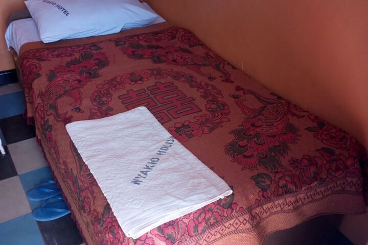Room 5 of 6