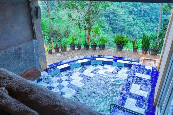 Pool 74 of 164