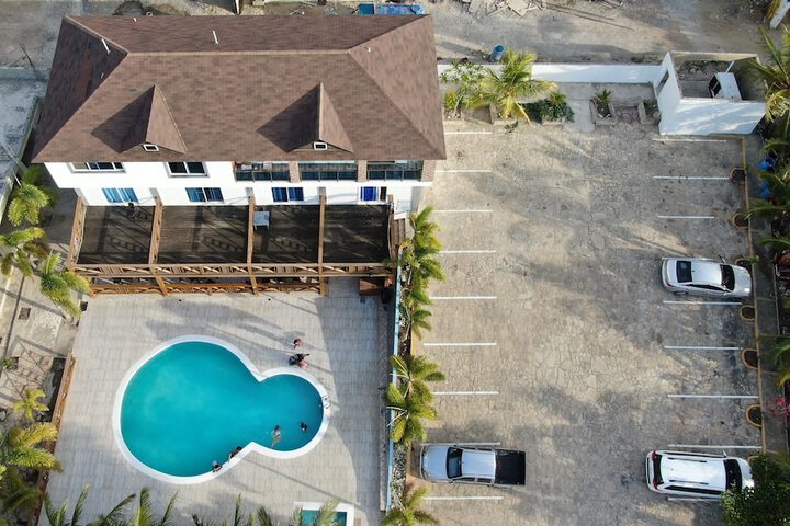 Pool 46 of 102