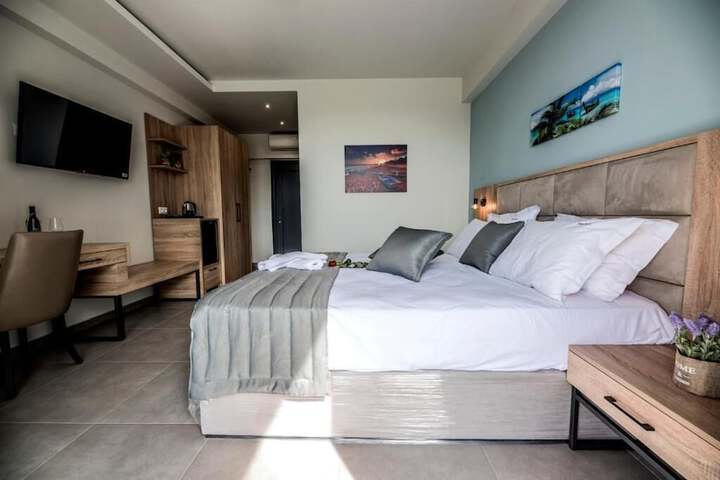 Room 3 of 17