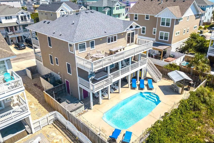 Pool 15 of 24