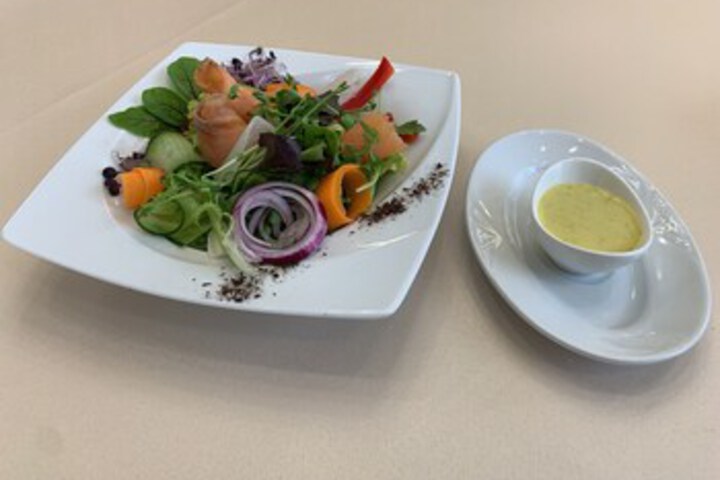 Dining 7 of 42