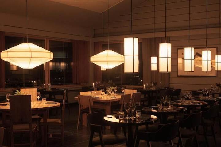 Dining 60 of 82