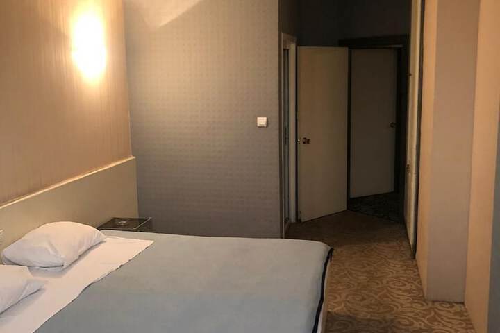 Room 12 of 23