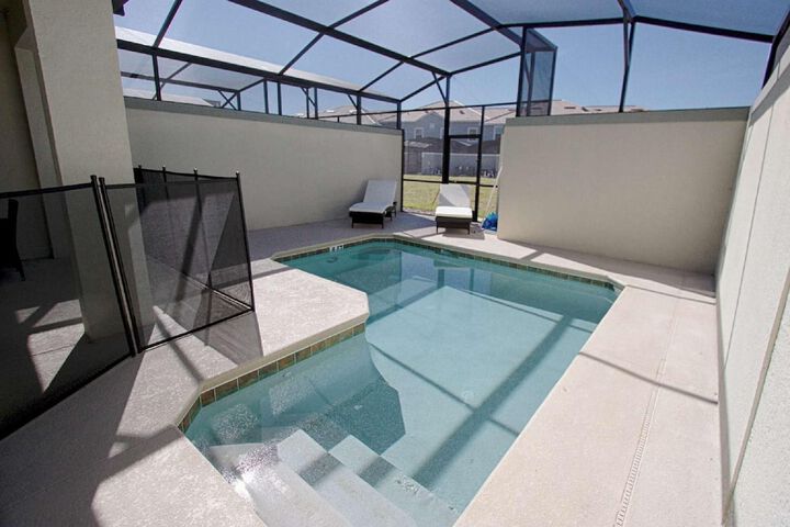 Pool 25 of 49