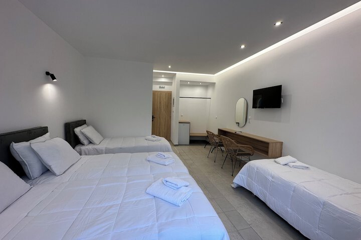 Room 5 of 42