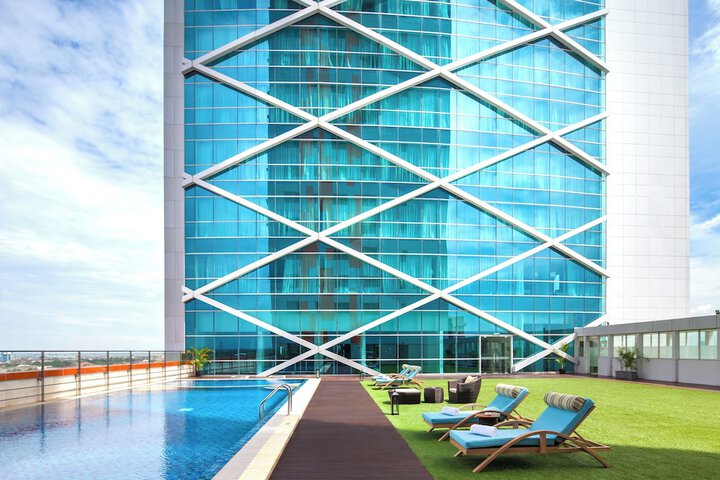 Pool Hotel