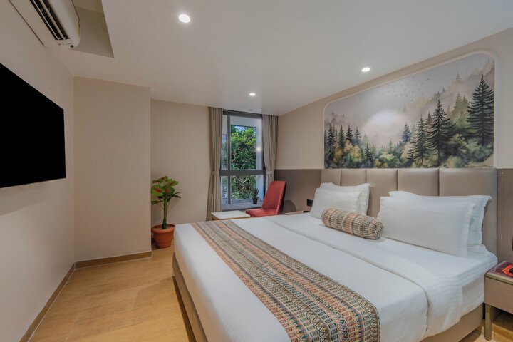 Room 2 of 35