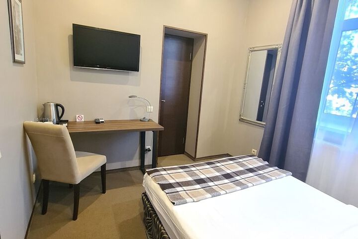 Room 15 of 37