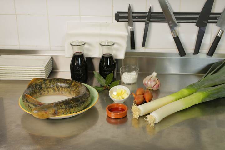 Dining 46 of 59