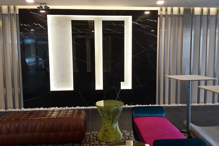 Guest Lobby