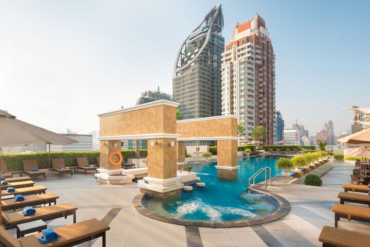 Hotel 75 of 77