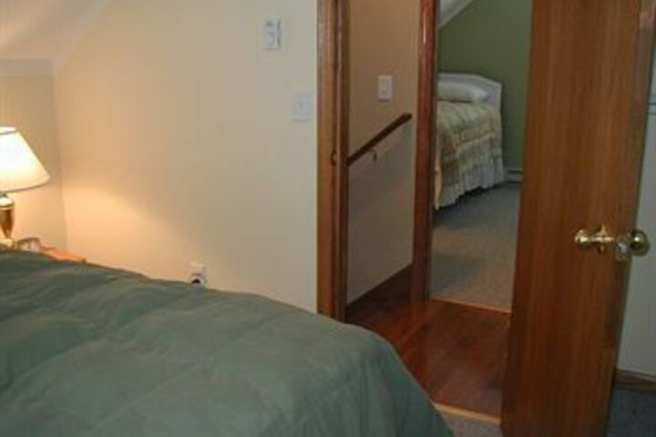 Room 11 of 19