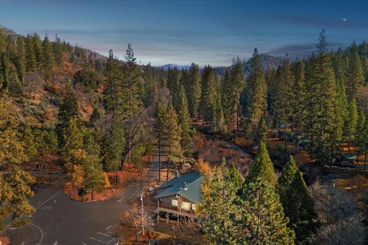 Image of Yosemite Lakes Cabin & Cottages