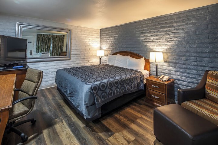 Standard | King Bed (17 of 47)