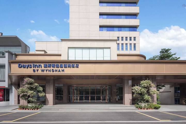 Hotel 16 of 17