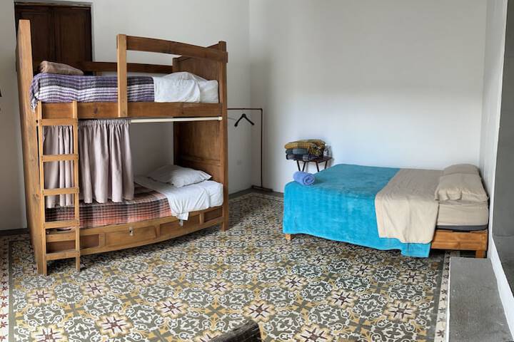 Room 10 of 50