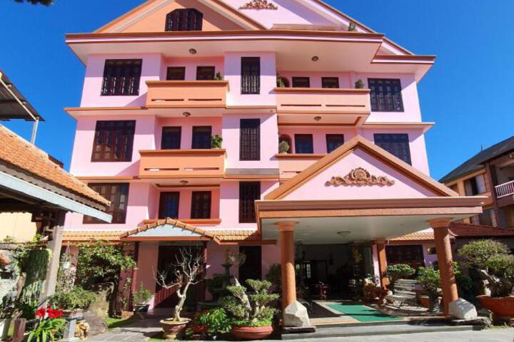 Villa Pink House