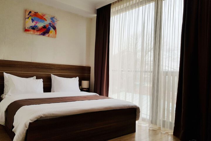 Room 2 of 36