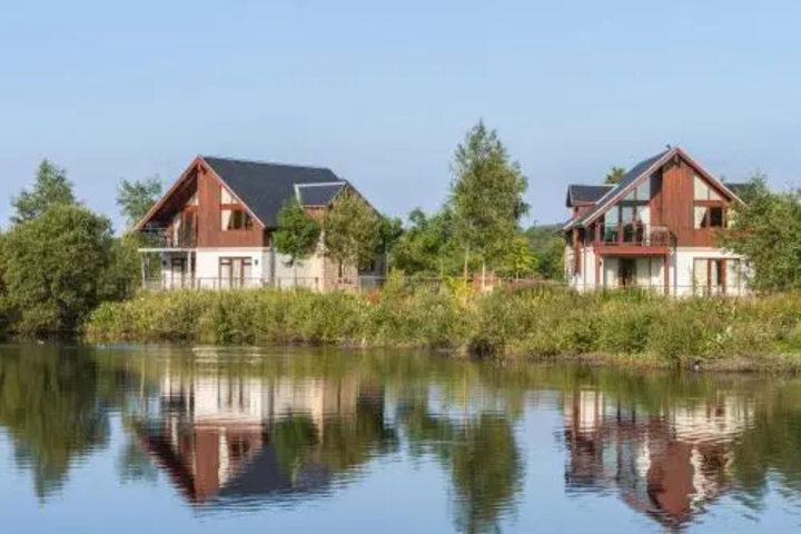 Hero Image 1 of 1
