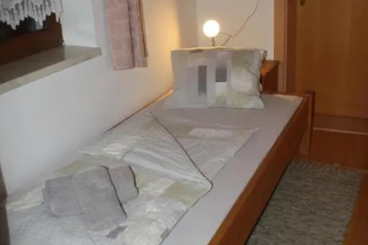 Room 7 of 7