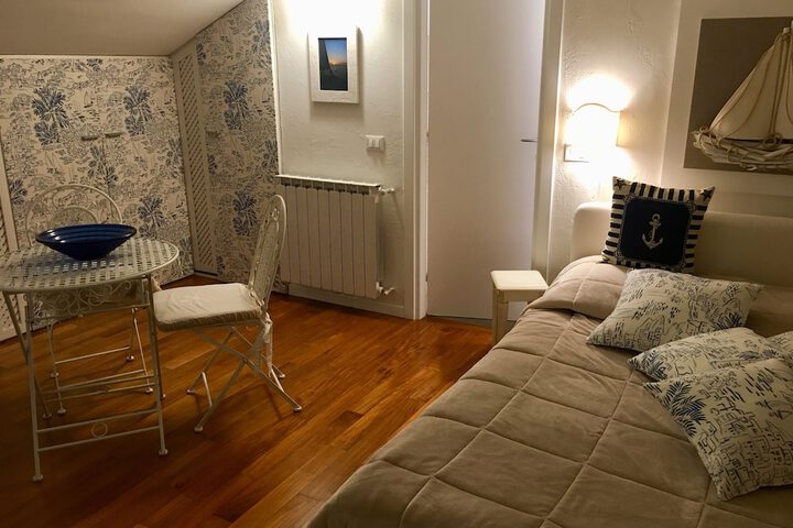 Room 38 of 74