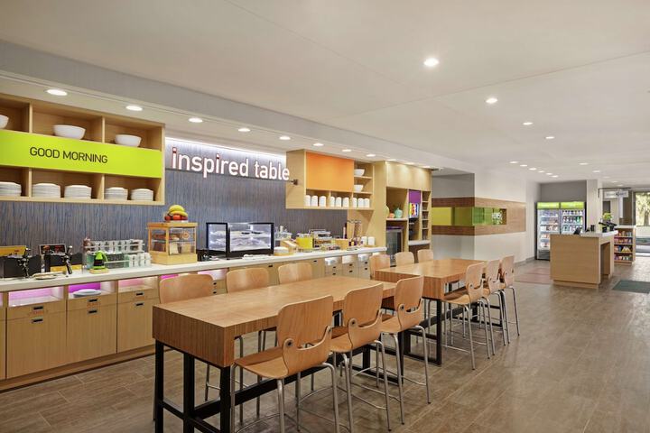 Breakfast area