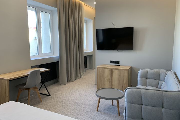 Room 16 of 53