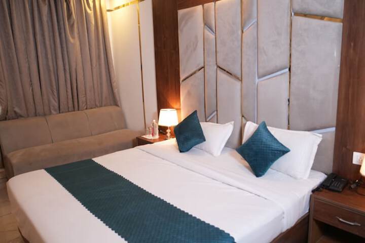 Room 15 of 43