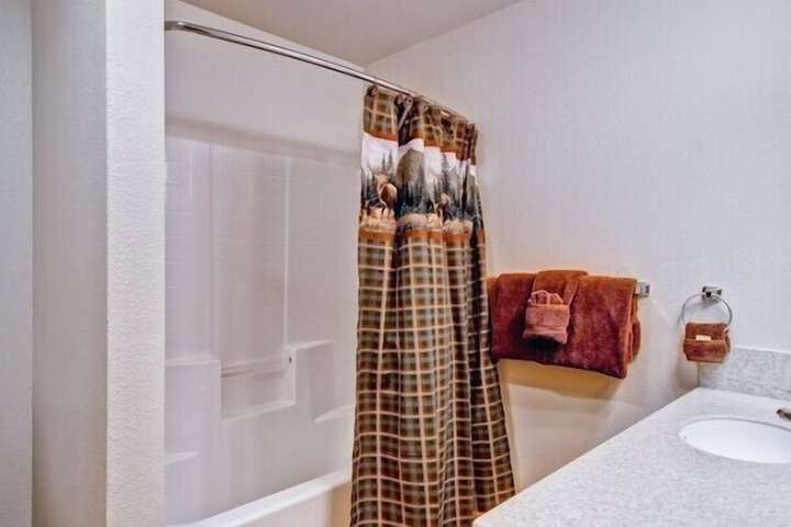 Room 14 of 22