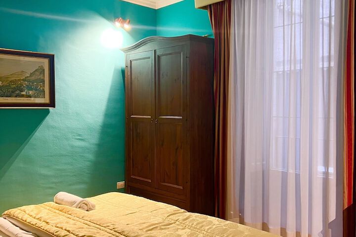 Room 22 of 40