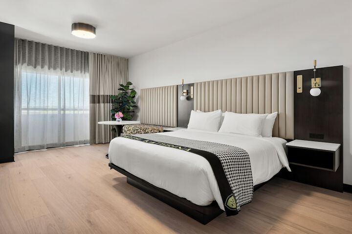 Room 25 of 52
