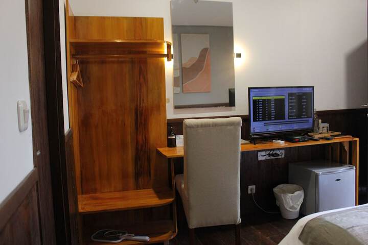 Room 33 of 56