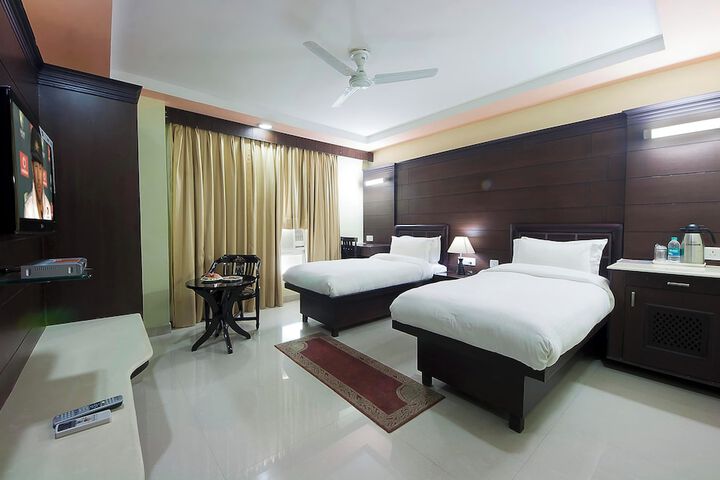 Room 7 of 27