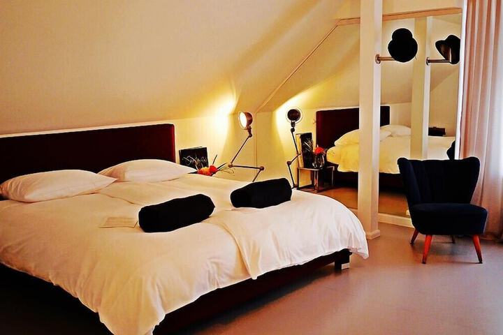 Room 19 of 79