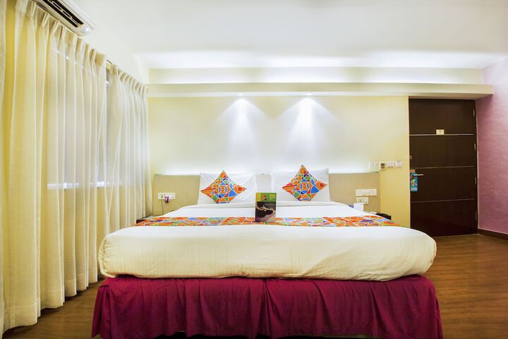 Room 10 of 30