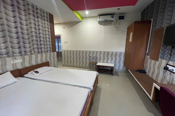 Room 7 of 43
