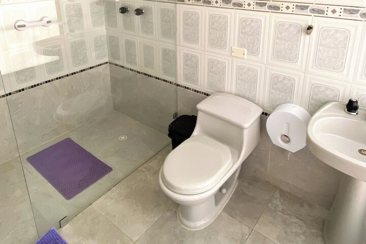 Room 42 of 69