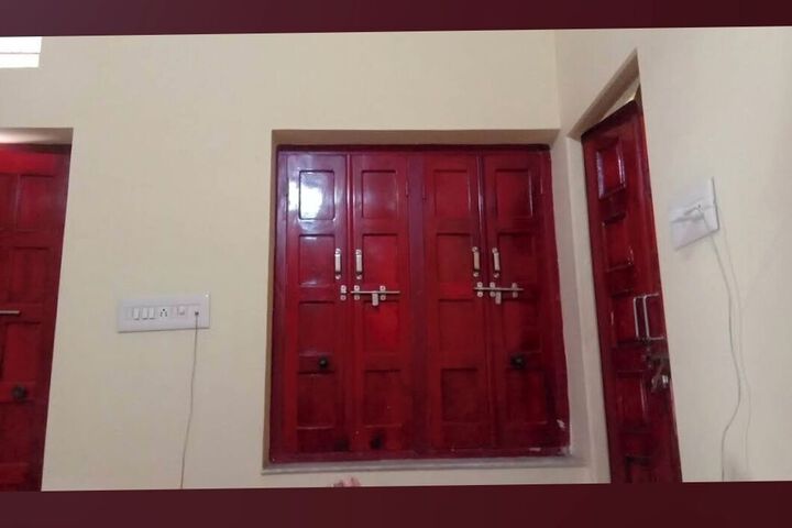 Room 10 of 14