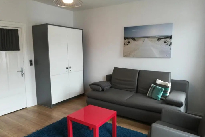 Room 4 of 20