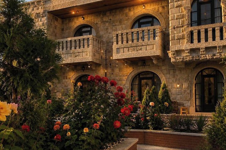 Hotel Exterior 88 of 147