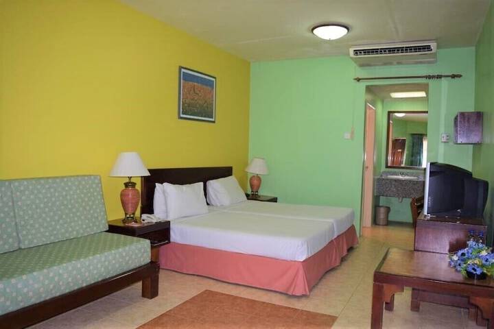 Room 10 of 39