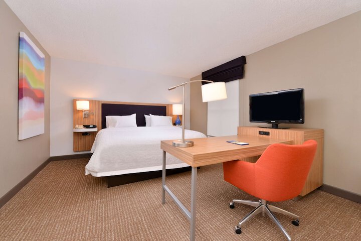 1 King Bed (8 of 15)