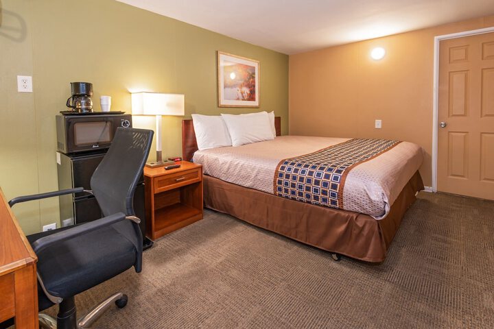 Room 1 of 16